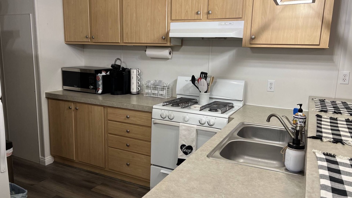 Mohave Valley House | Beautifully Remodeled 2Bed/2Ba in Willow Valley with Lots of Parking