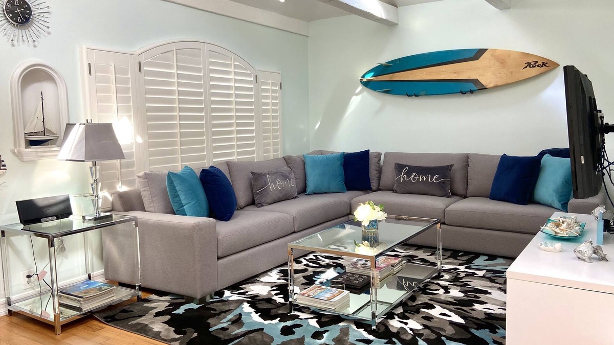 South Redondo House | Beautifully Remodeled Luxurious Beach House 1.5 Blocks from the Beach