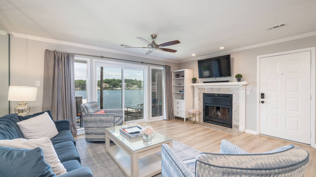 Rockwell Condo | Beautifully remodeled lakefront condo with boat slip