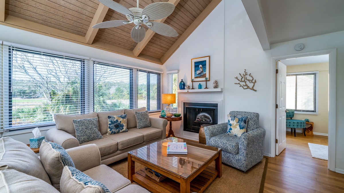 Sealoft Villas House | Beautifully renovated Sealoft Villa! Close to the Beach! Great Marsh Views! Amenity Cards!