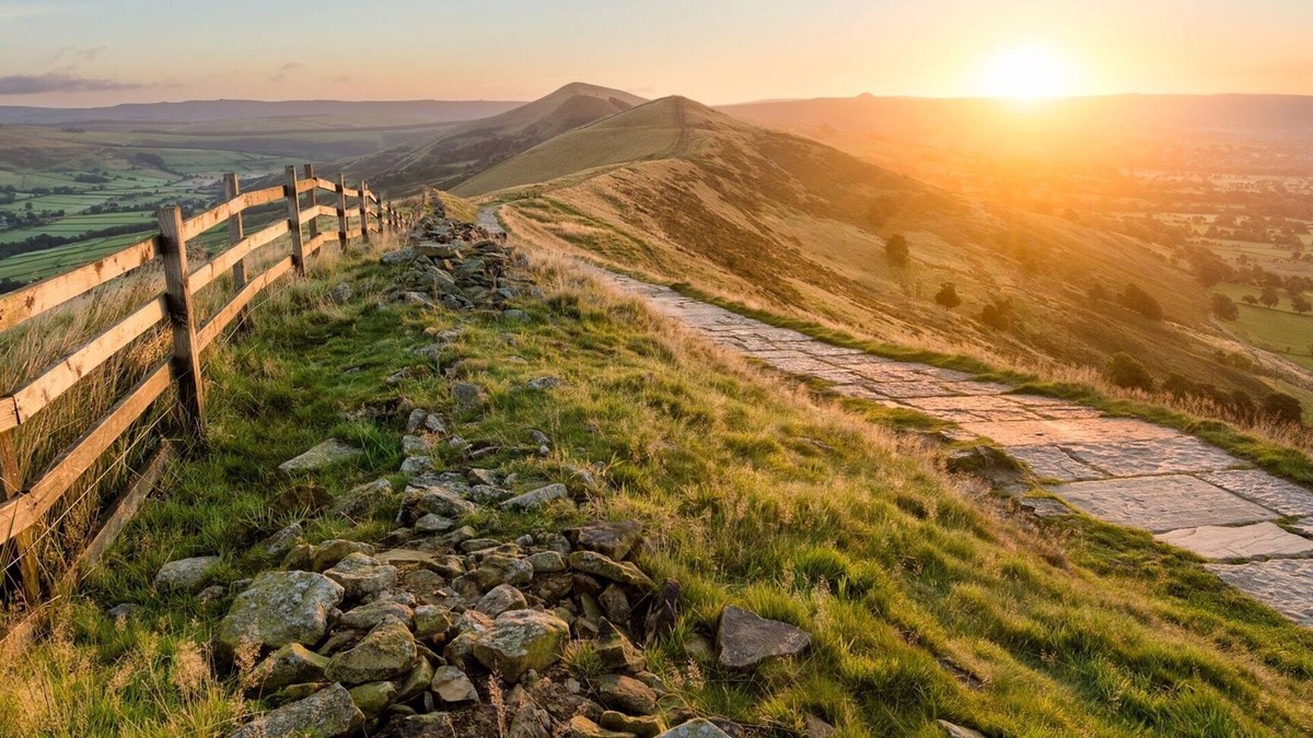 Hope Valley House | Beautifully renovated 3 bed cottage in the heart of the Peak District.