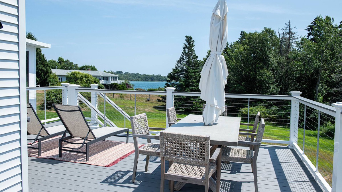 Mid-Coast and Islands House | Beautifully renovated 4BR, 2BA pet friendly home with ocean views and access