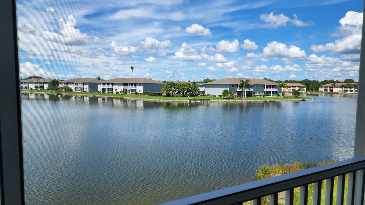 Lake Suzy Condo | Beautifully renovated lakefront condo! Executive Rental, Monthly Rental