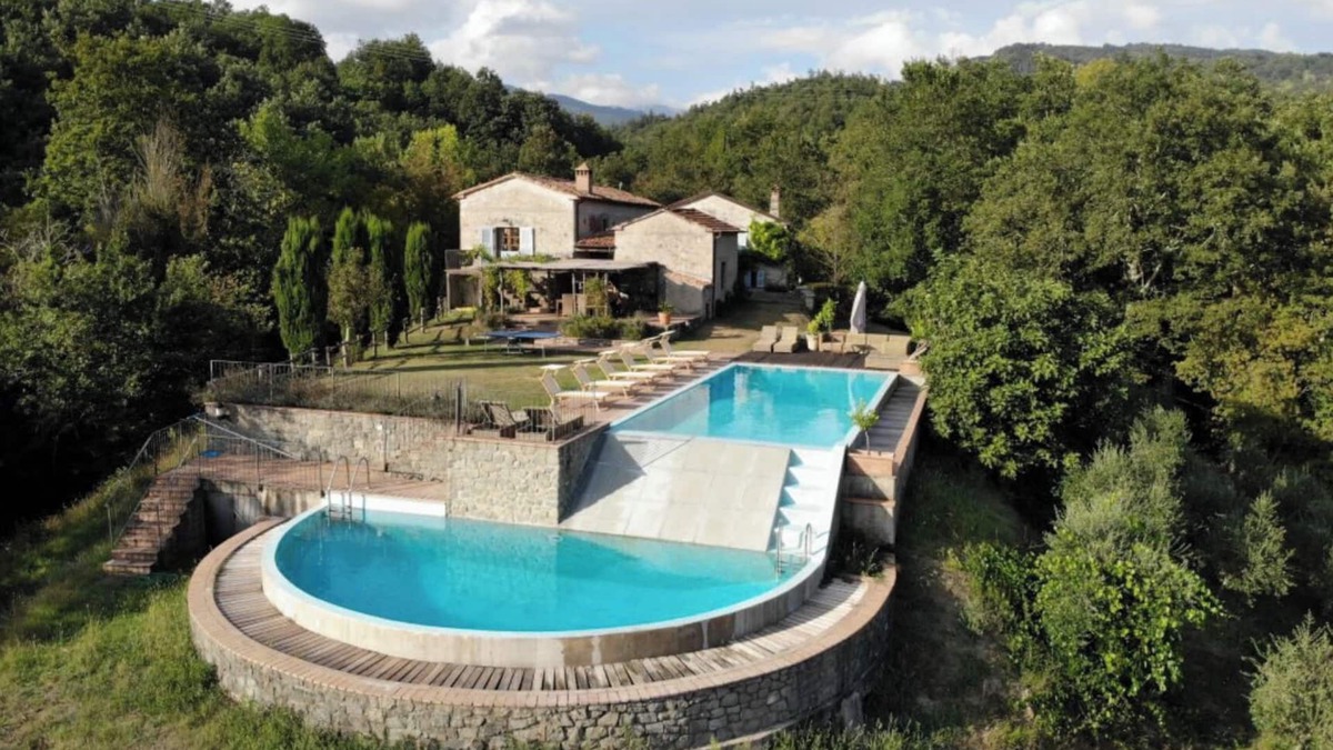 Licciana Nardi Villa | Beautifully Restored Villa With Private Infinity Pool and Stunning Views
