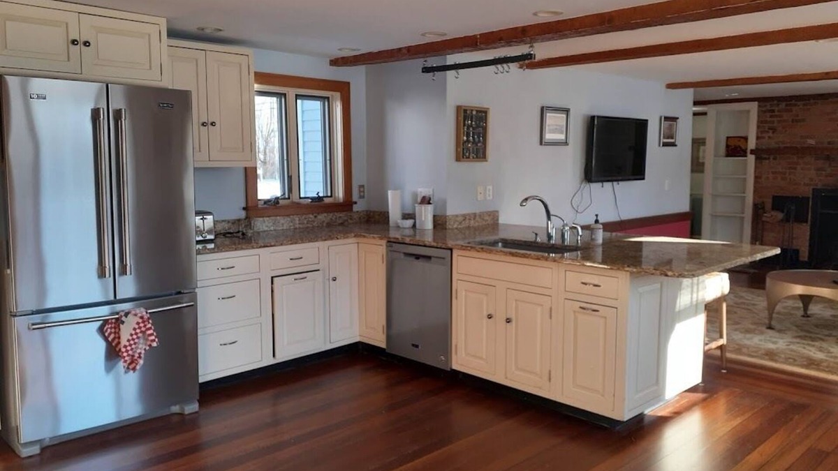 North Yarmouth Other | Beautifully Restored Farmhouse Apartment 1st Floor