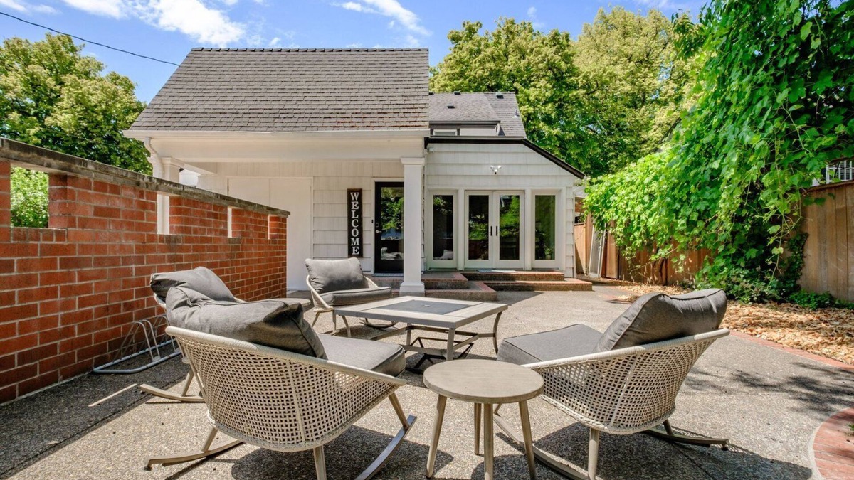 Corvallis House | Beautifully Restored Home by OSU