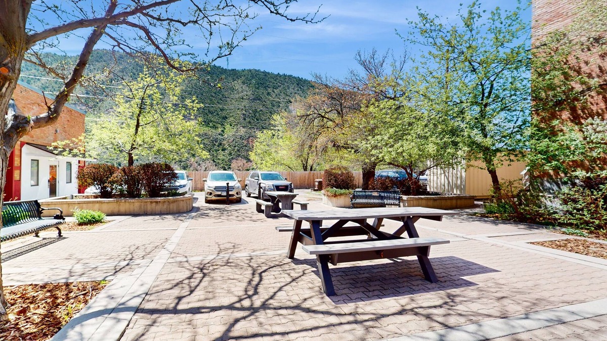 New Castle Apartment | Beautifully restored Main Street loft with deck, river views & prime location