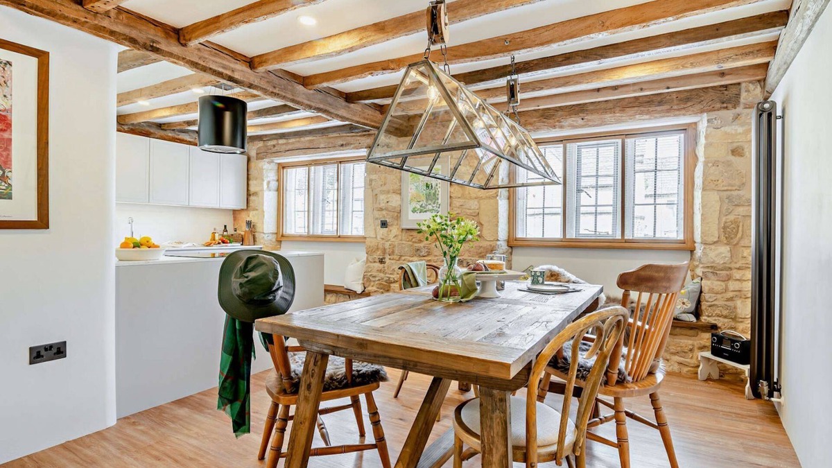 Chipping Campden Cottage | Beautifully Styled Dog Friendly - Butchers Flat