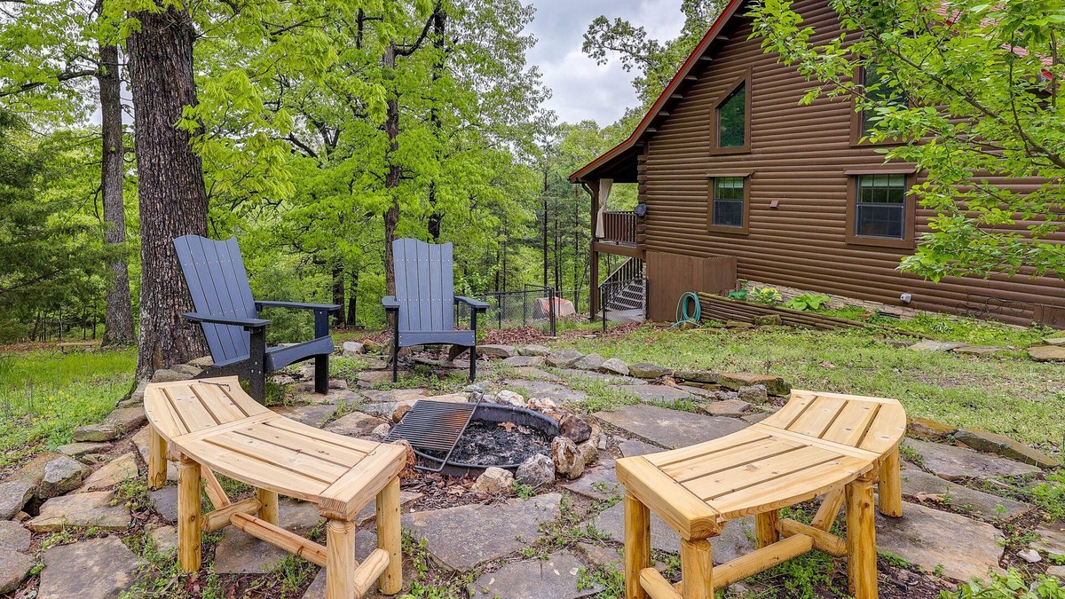 Sylvan Shores Cabin | Beaver Lake Vacation Rental w/Private Hot Tub!