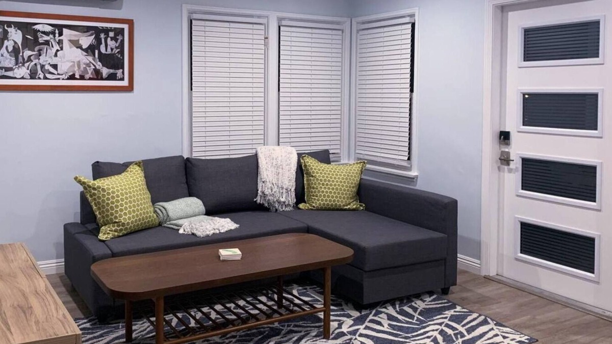 North Hollywood House | Become Simplicity in Charming Bungalow