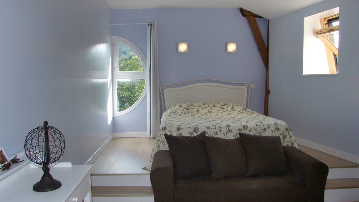 Chateauneuf-les-Bains House | Bed and Breakfast Du Moulin De Lachaux, Auvergne, Puy de dôme, France.
