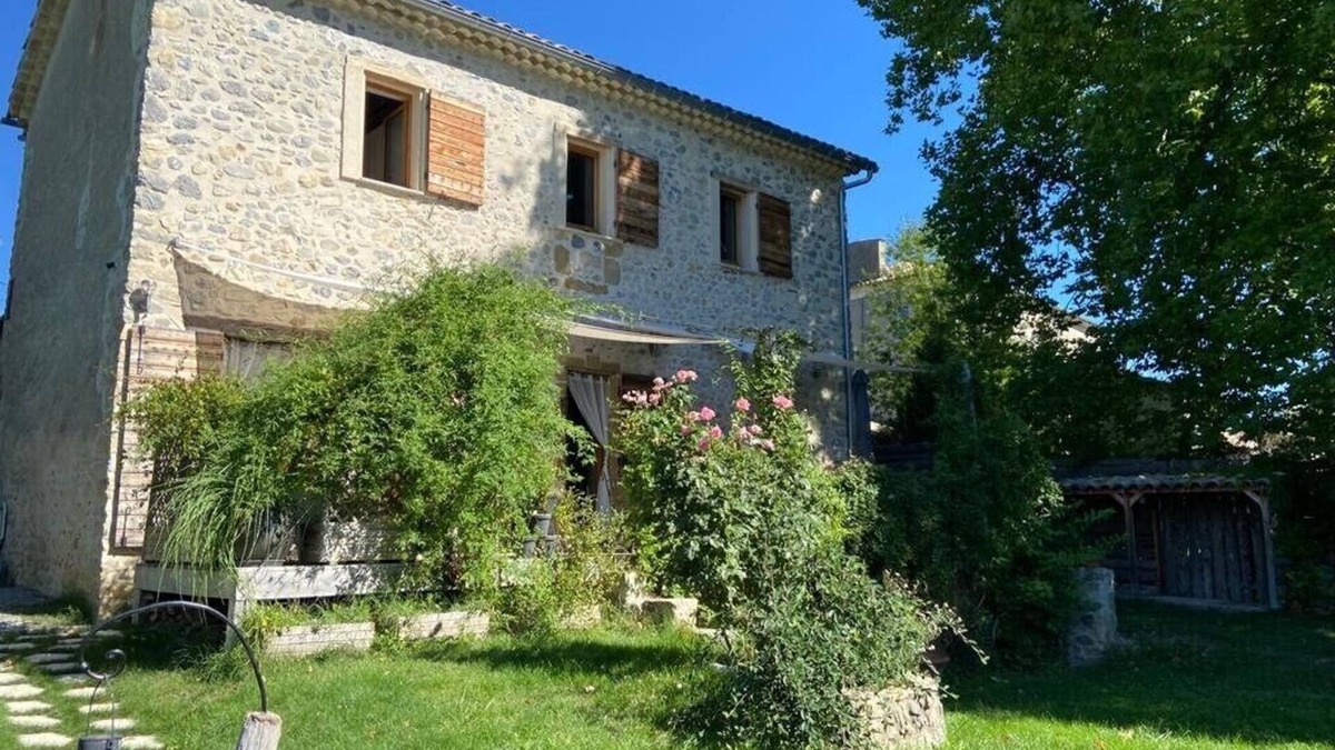 Noyers-sur-Jabron Apartment | bed and breakfast 1/4 pers