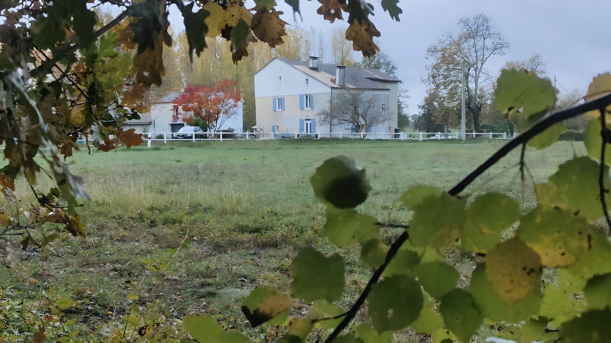 Mazeres Bed & Breakfast | Bed and Breakfast 'Chambre D'hôtes De La Hulotte' with Shared Pool, Wi-Fi and Air Conditioning