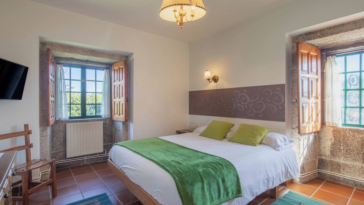 Tui Bed & Breakfast | Bed and Breakfast 'Habitación Triple 2' with Mountain View, Shared Pool and Wi-Fi
