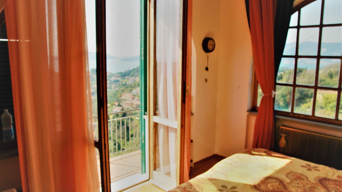 San Terenzo House | Bed and breakfast in the hills of Lerici