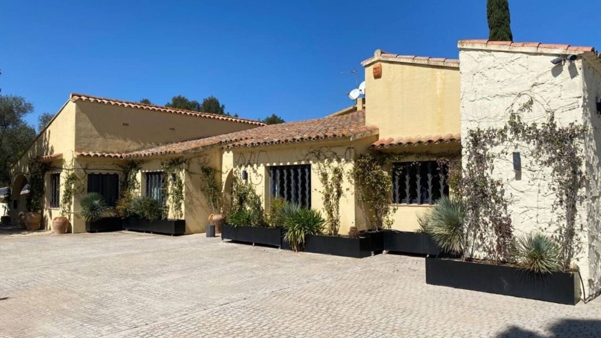 Bascara House | Bed and Breakfast Mas Xibeques - Spa, Waterfall, Tenis - Alojamiento Completo