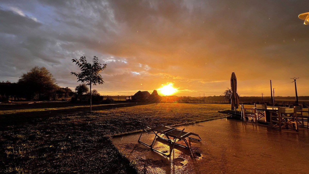 Fresnes Bed & Breakfast | Bed and breakfast with private Jacuzzi in secluded countryside setting. Relaxation guaranteed!