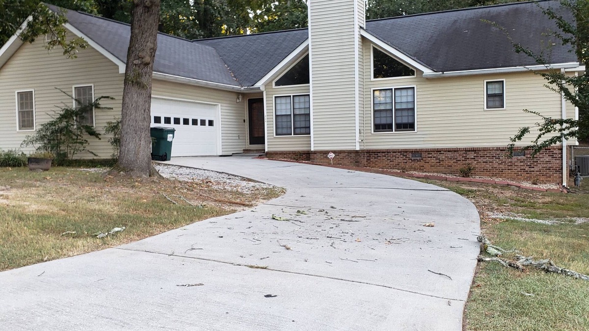 Conyers House | Bedroom with Full Bath in Clean/Quiet Home with 2 active & friendly dogs