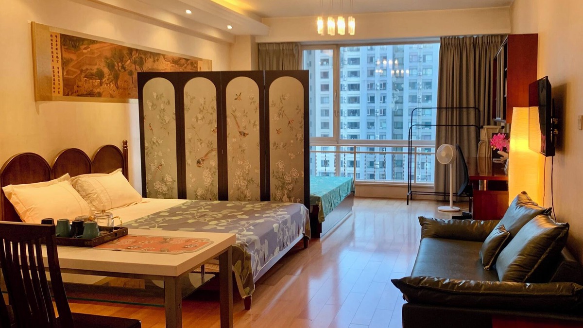 Beijing Central Business District Apartment | Beijing CBD area luxurious four-person room with two queen-size beds