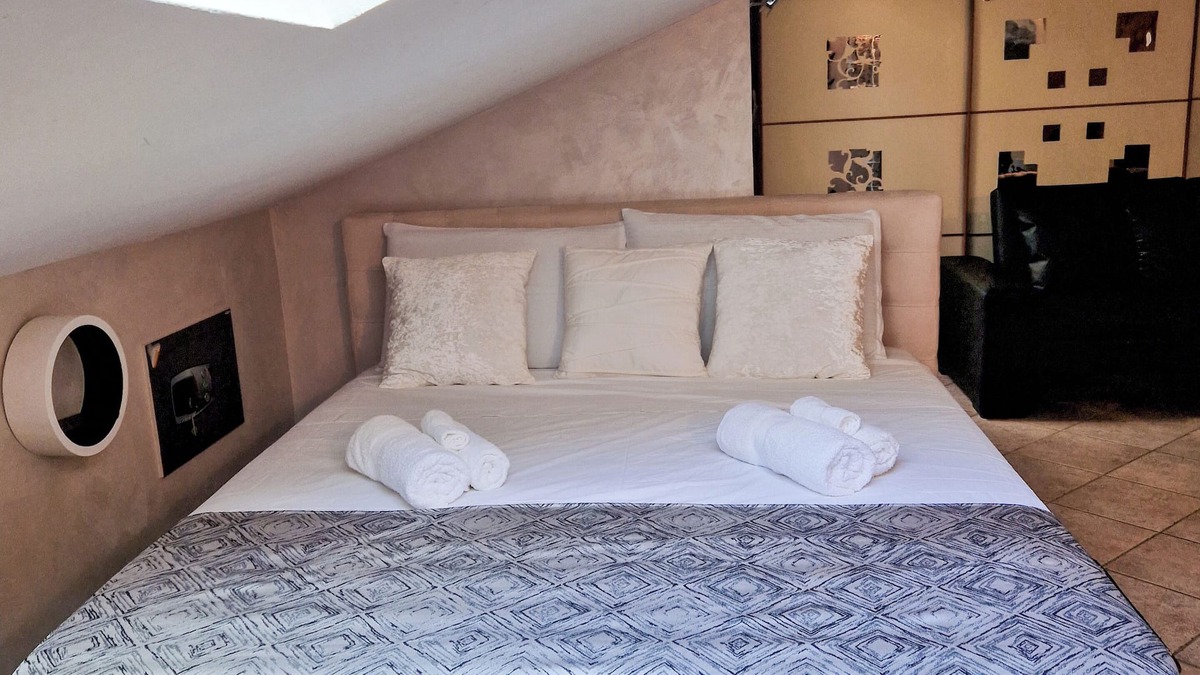Beinasco Apartment | Beinasco Attic Apartment "Le Terrazze palace"