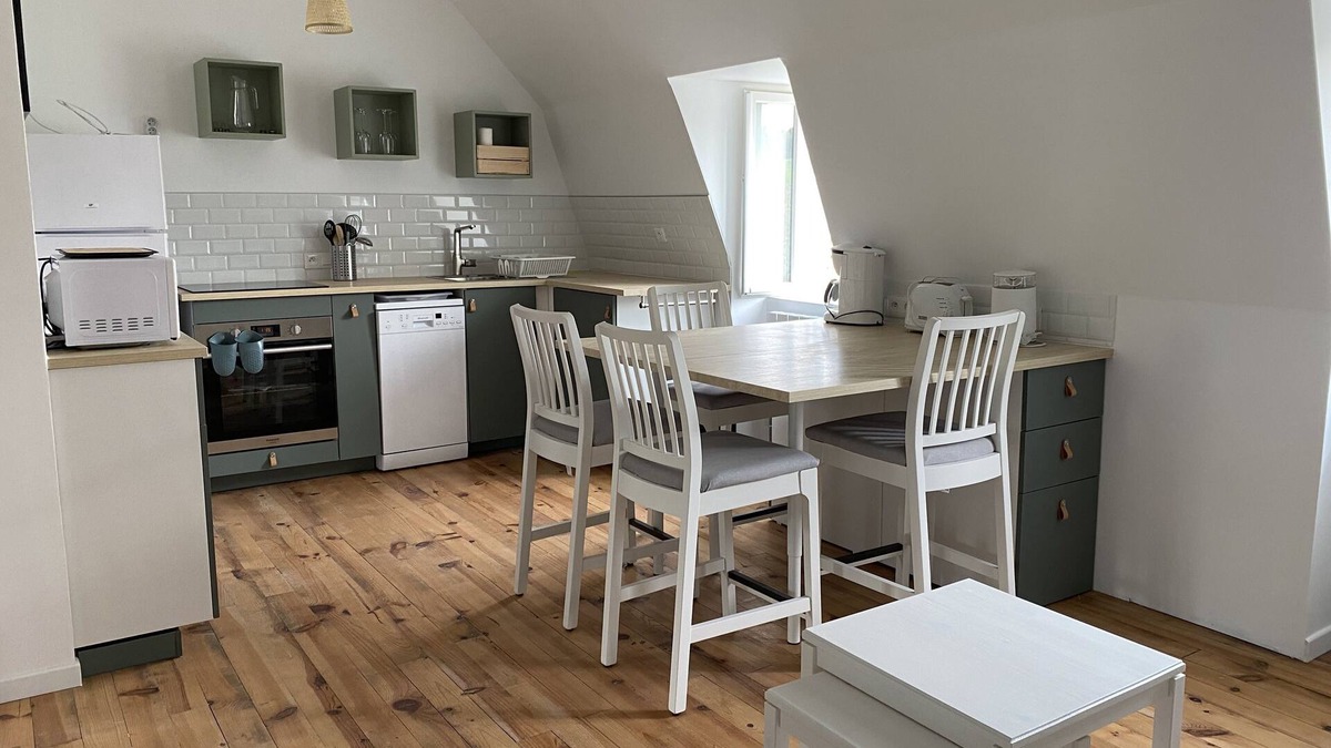 Espinchal Apartment | Bel Appartement de 4 Personnes au Sein D'un Ancien Hôtel Rénové