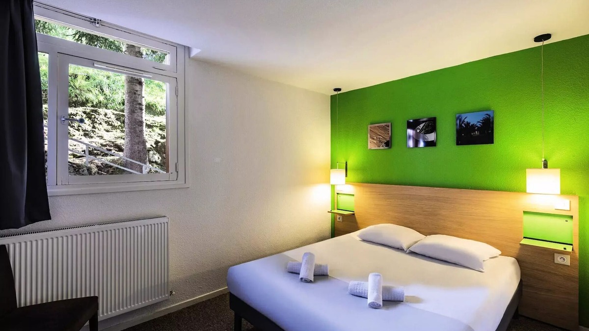 Eaux-Bonnes Apartment | Belambra Clubs Gourette - Lou Sarri - Half board - Classic accommodation 3 Adults and 1 Child with balcony
