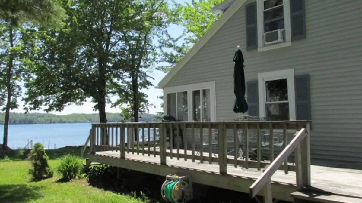 Belgrade Cabin | Belgrade Lakes Salmon Waterfront cottage