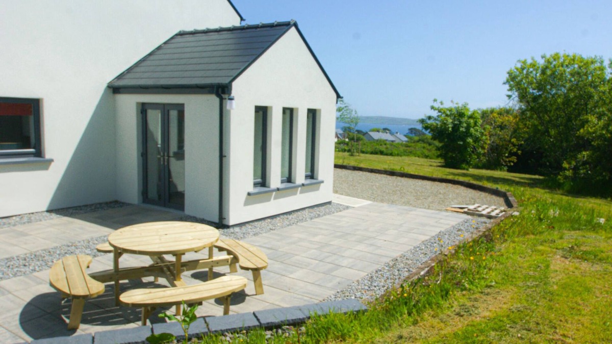 Kilcrohane House | Bell View (TR3) Holiday Home Sheeps Head by Interhome