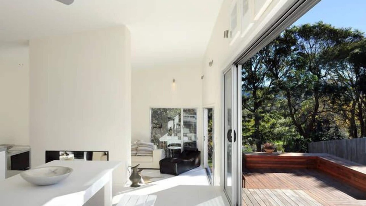 Werri Beach House | Bella Home - Architecturally designed just 120 meters to beach