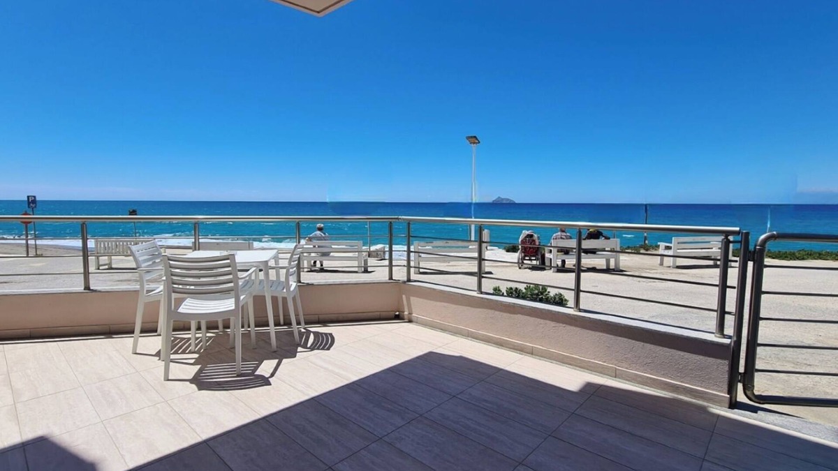 Kalamaki House | Bella Mare Luxury Apartments