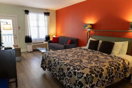 Eureka Springs Historic District Apartment | Bella Paradiso Condo 12 King Walk Dwntwn Parking