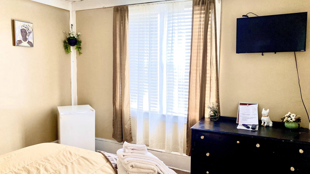 Hemingway Hotel | Bella's Boutique Hotel