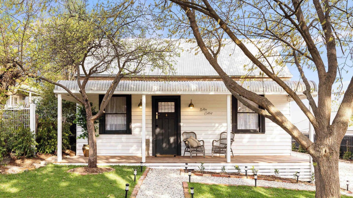 Yarra Glen House | Bella's Cottage Yarra Valley | Spa & Sauna