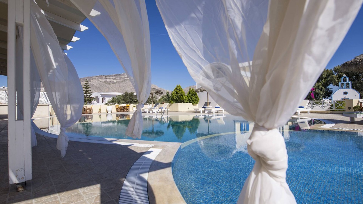 Agios Georgios Hotel | Bella Santorini