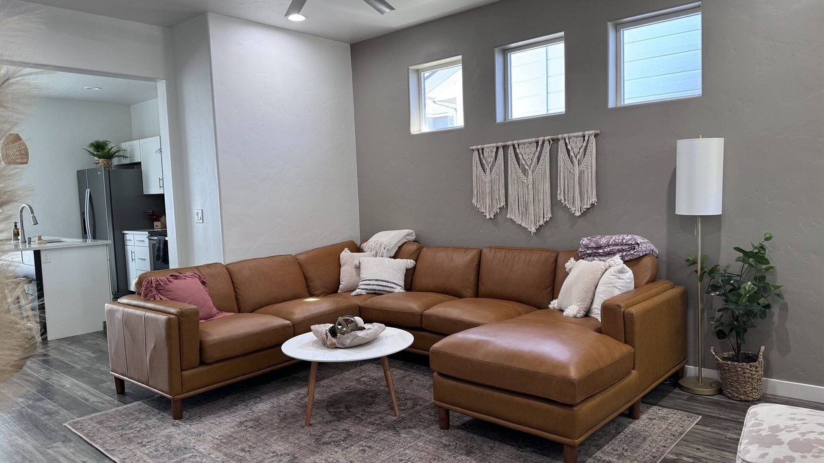 Nampa House | Bella West Nampa Trendy Home BBQ - Sleeps 8
