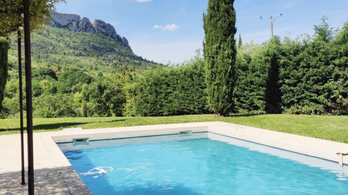 La Roche-sur-le-Buis Villa | Belle Bastide Avec Piscine et Jacuzzi Classé 5 !