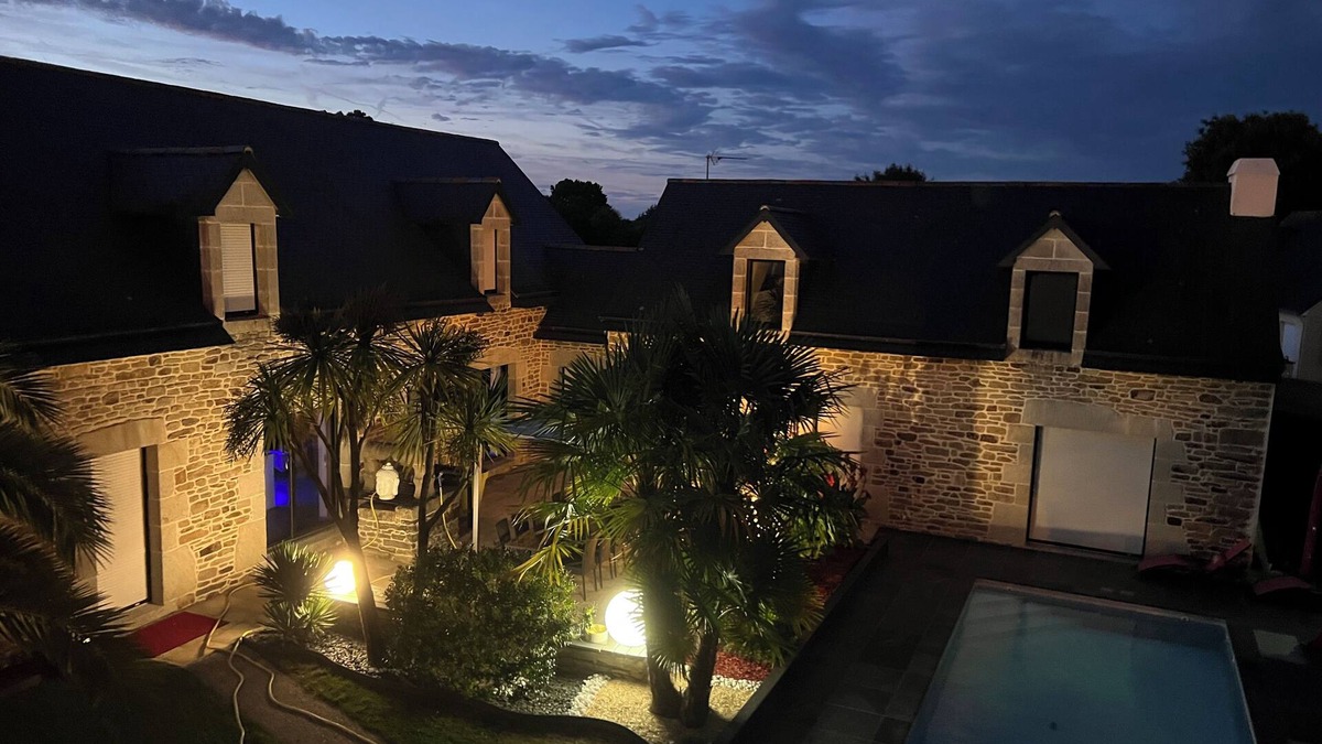 Quimperle House | Belle Maison en Pierre Avec Piscine
