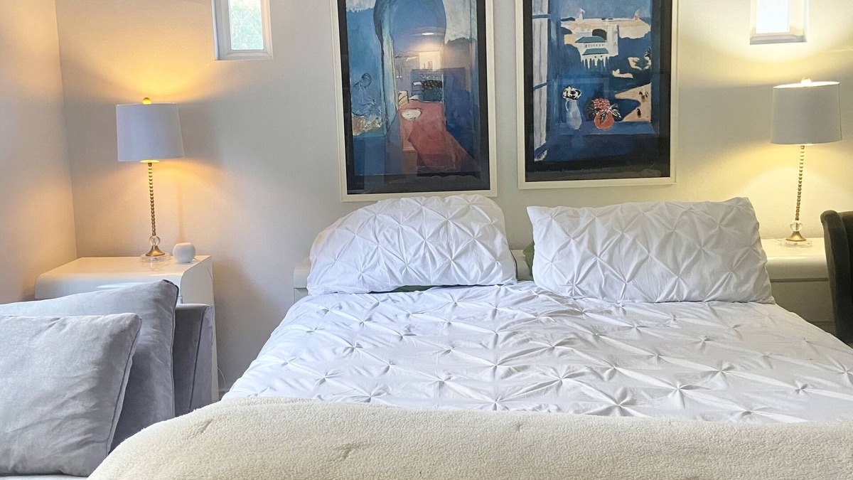 Aliso Viejo House | Belle's Cottage, Aliso Viejo, Beach Close, Disneyland!