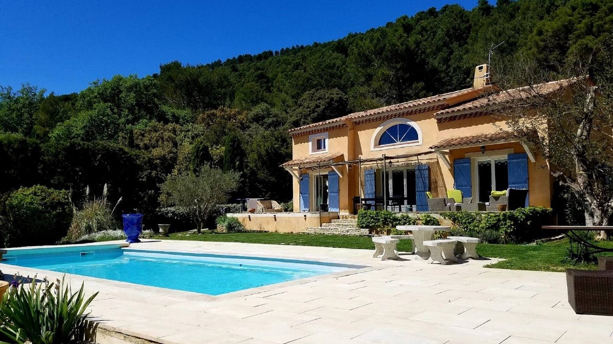 Signes Villa | Belle Villa 10-14 Personnes Avec Piscine 30 de la mer à Signes sud Sainte Baume