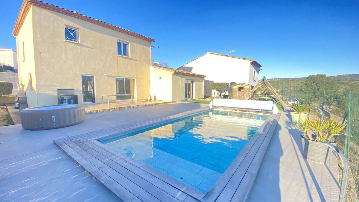 Cournonsec Villa | Belle Villa Moderne Avec Piscine Entre mer et Garrigue