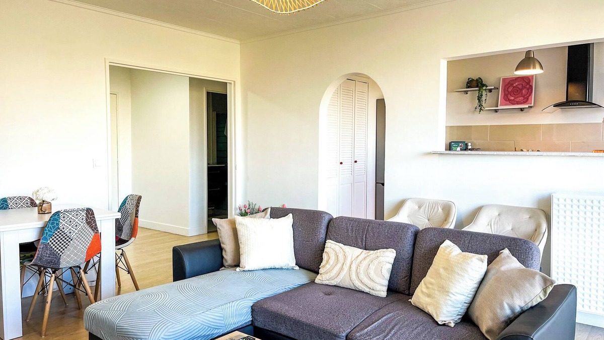 Cherbourg-en-Cotentin Apartment | Belle Vue" apartment near the city center and train station