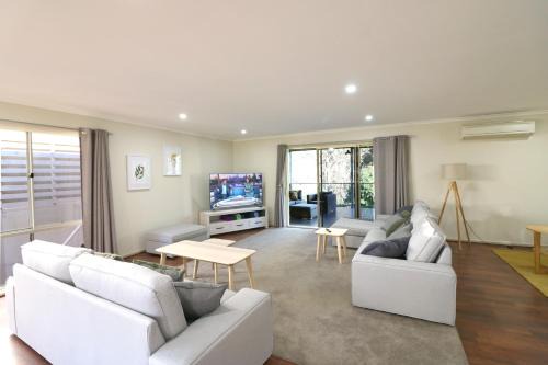 Eden House | Bellevue On the Bay