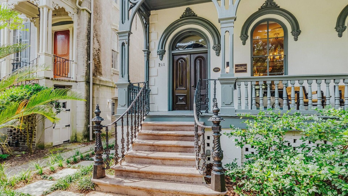 Historic Downtown Savannah Bed & Breakfast | Bellwether House