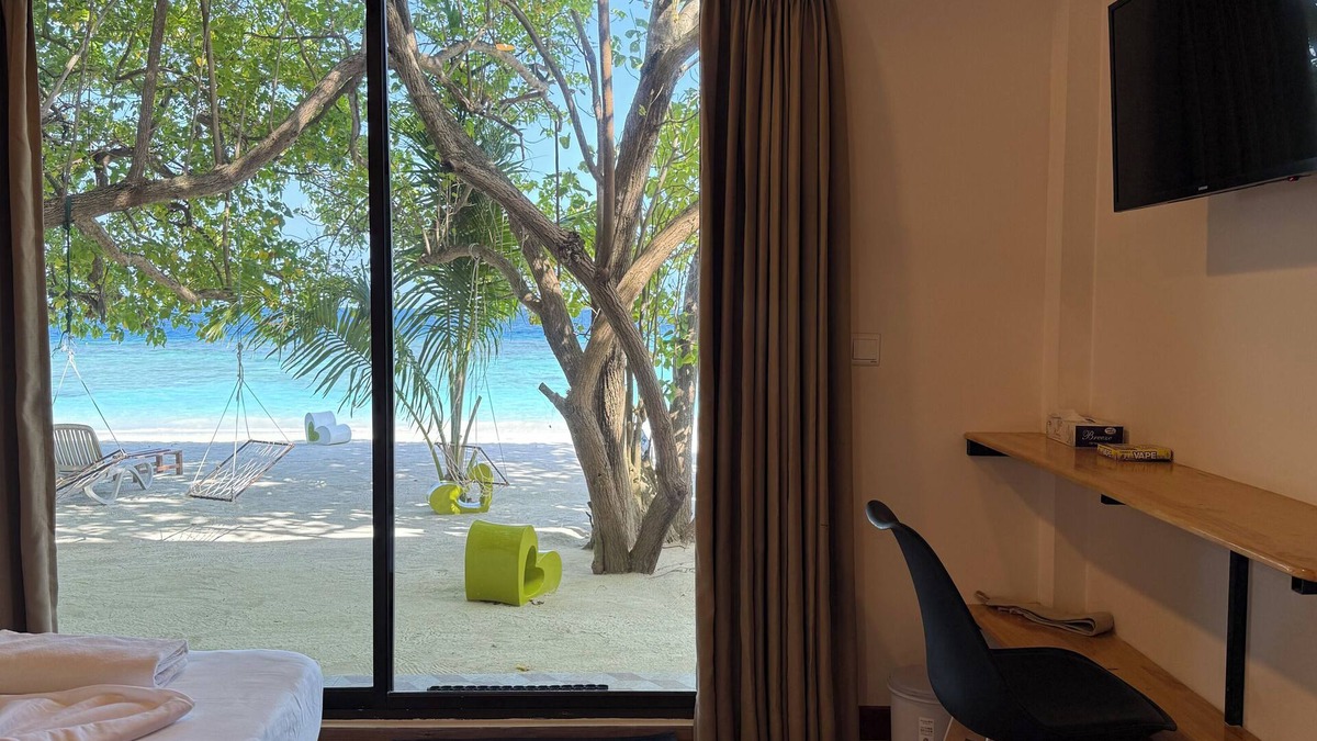 Bodufolhudhoo Hotel | Belmar Beach