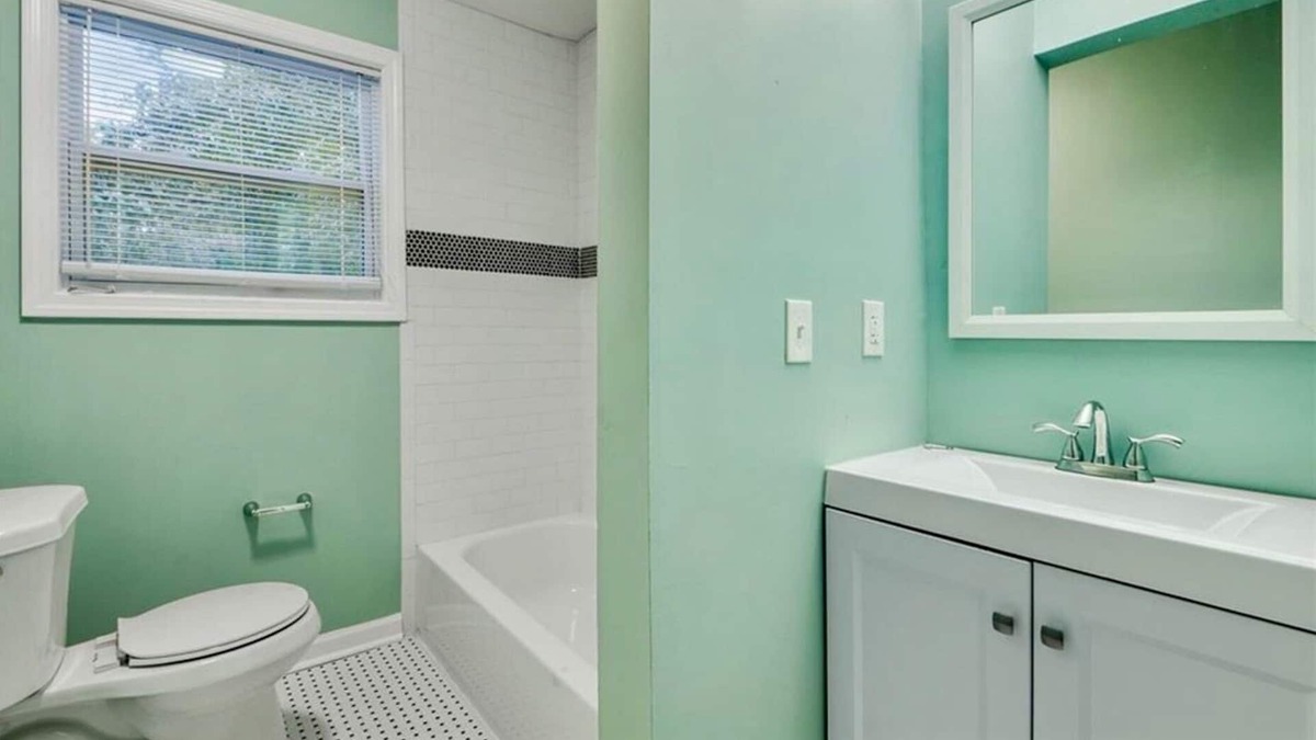 Sylvan Hills House | Belmont Cottage available for the Super Bowl Weekend!