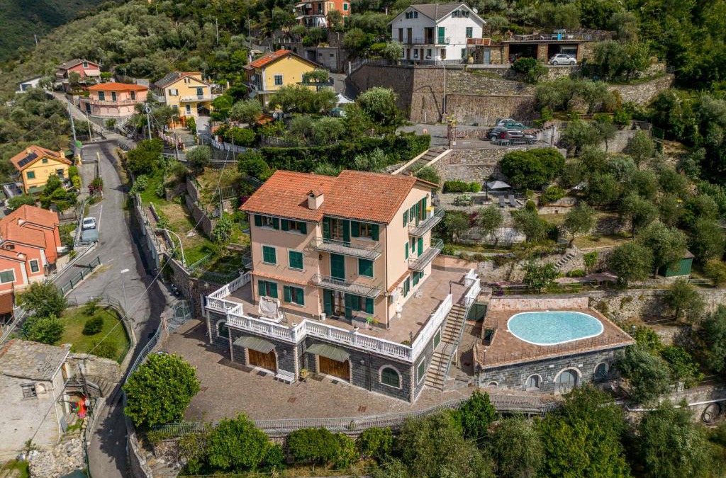 Corticella Apartment | Belvedere, House With Pool- Recco, Liguria