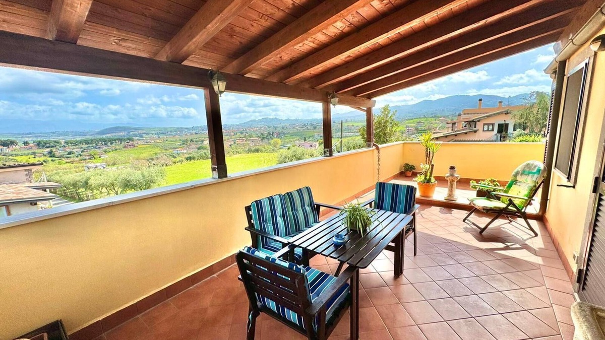Borghesiana Apartment | Belvedere Penthouse - Metro C - Parking Space. Panoramic view of the Hills of Rome.