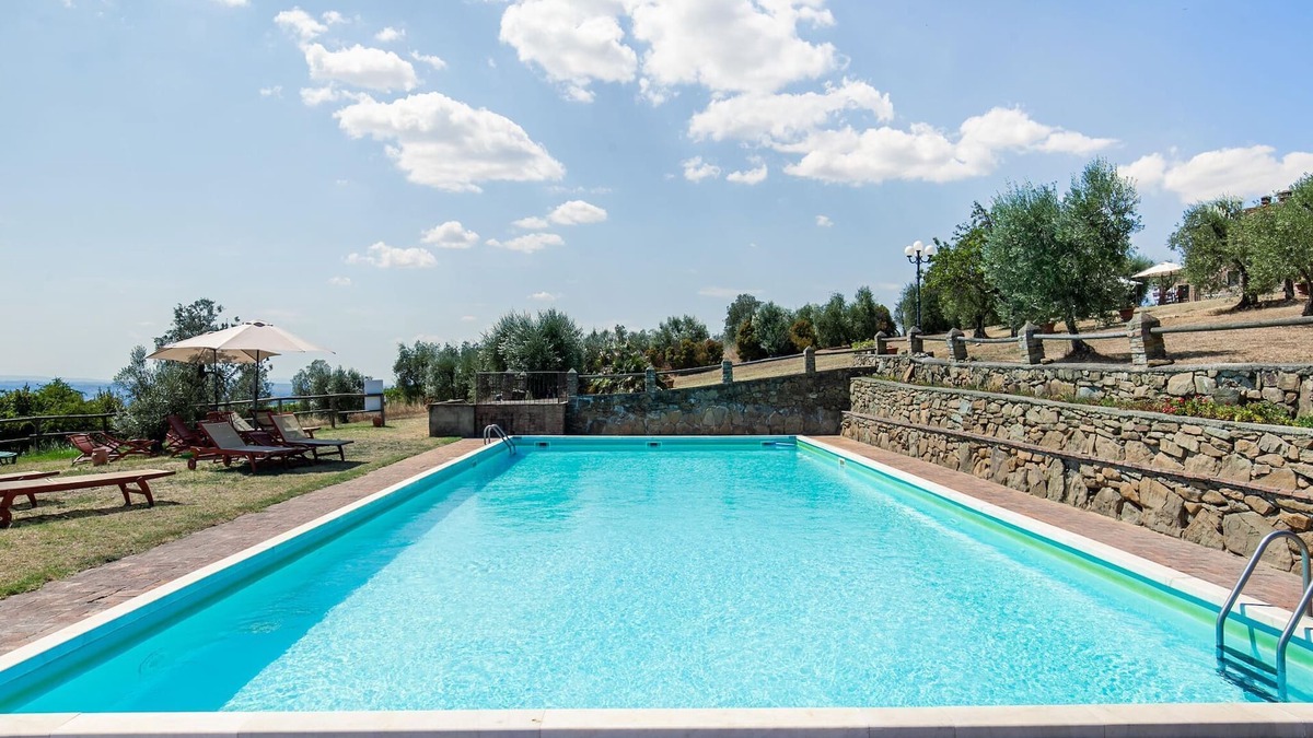 Capraia e Limite House | Belvilla by OYO Volpe