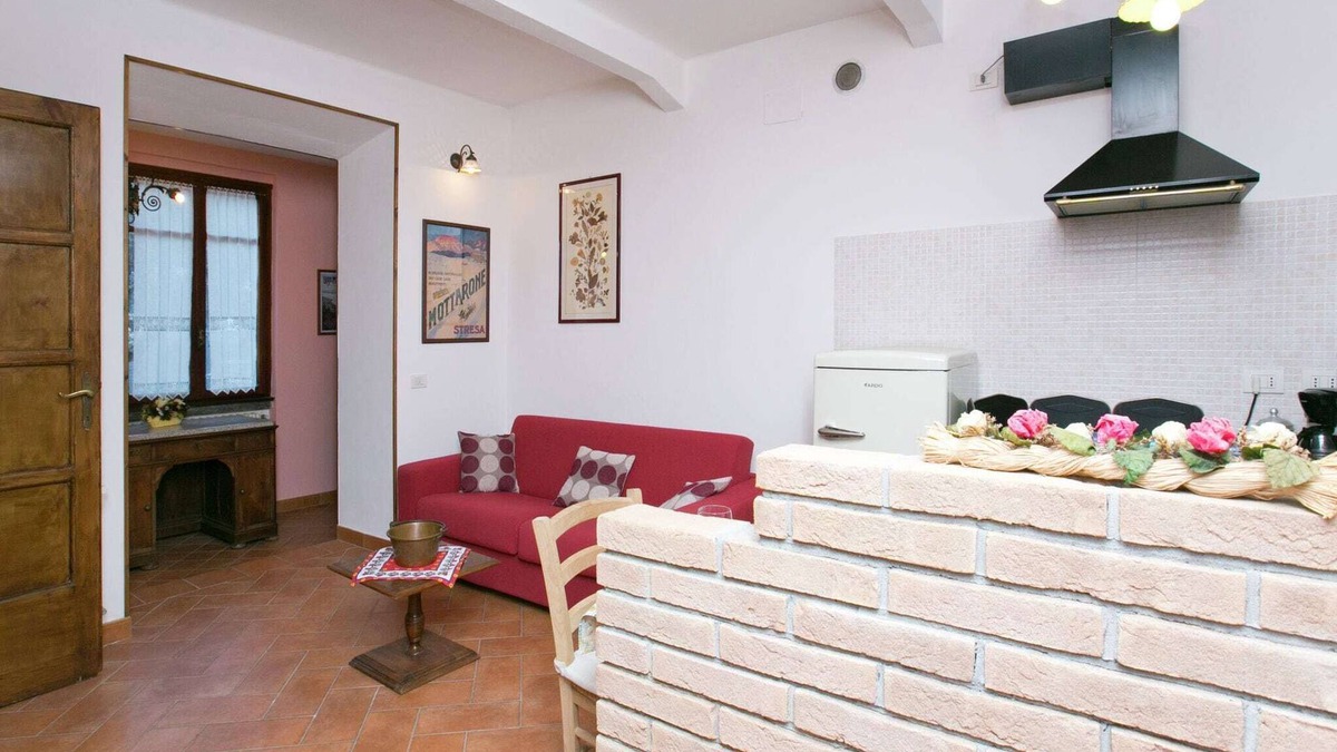 Isola dei Pescatori Villa | Belvilla by OYO Mansion in Stresa