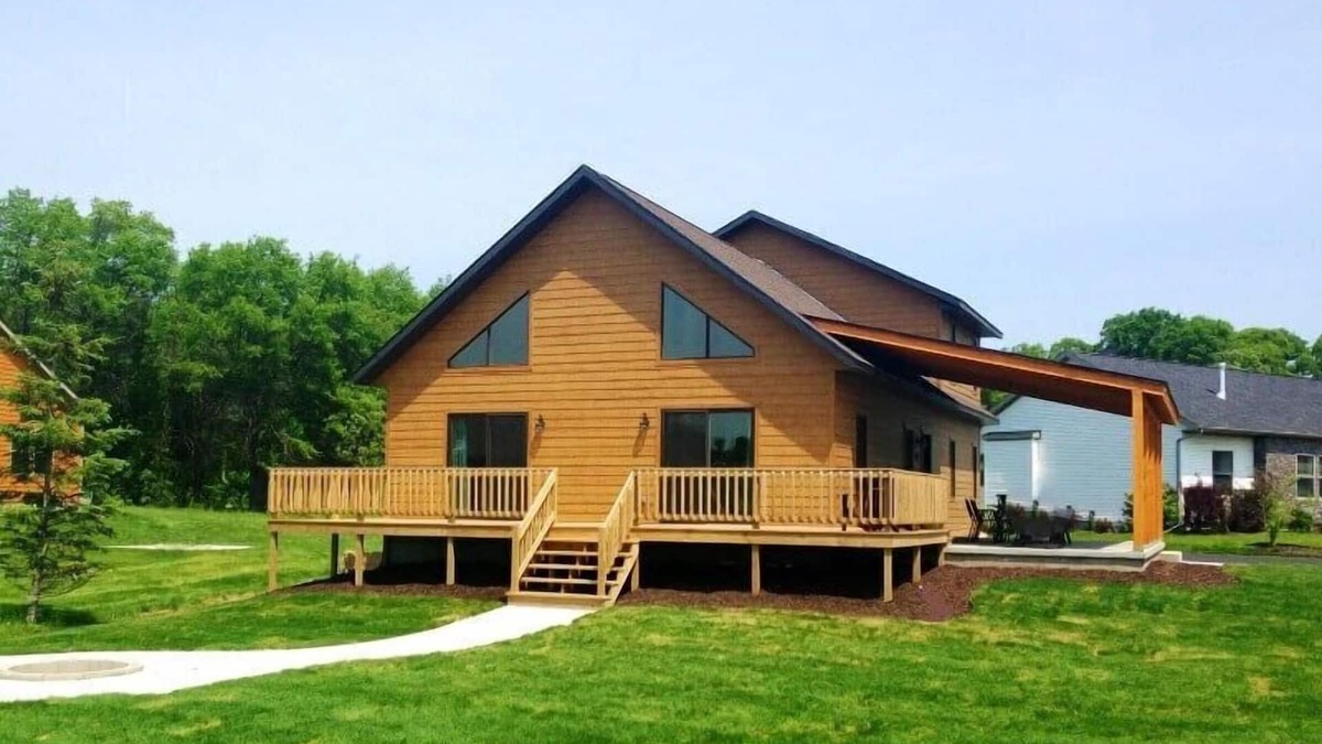 Wisconsin Dells House | Bennett Chalet @ Spring Brook Resort